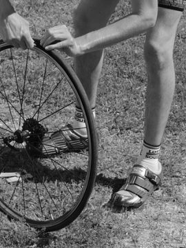 מדריך בסיסי לתיקון תקר בגלגל האופניים שלך